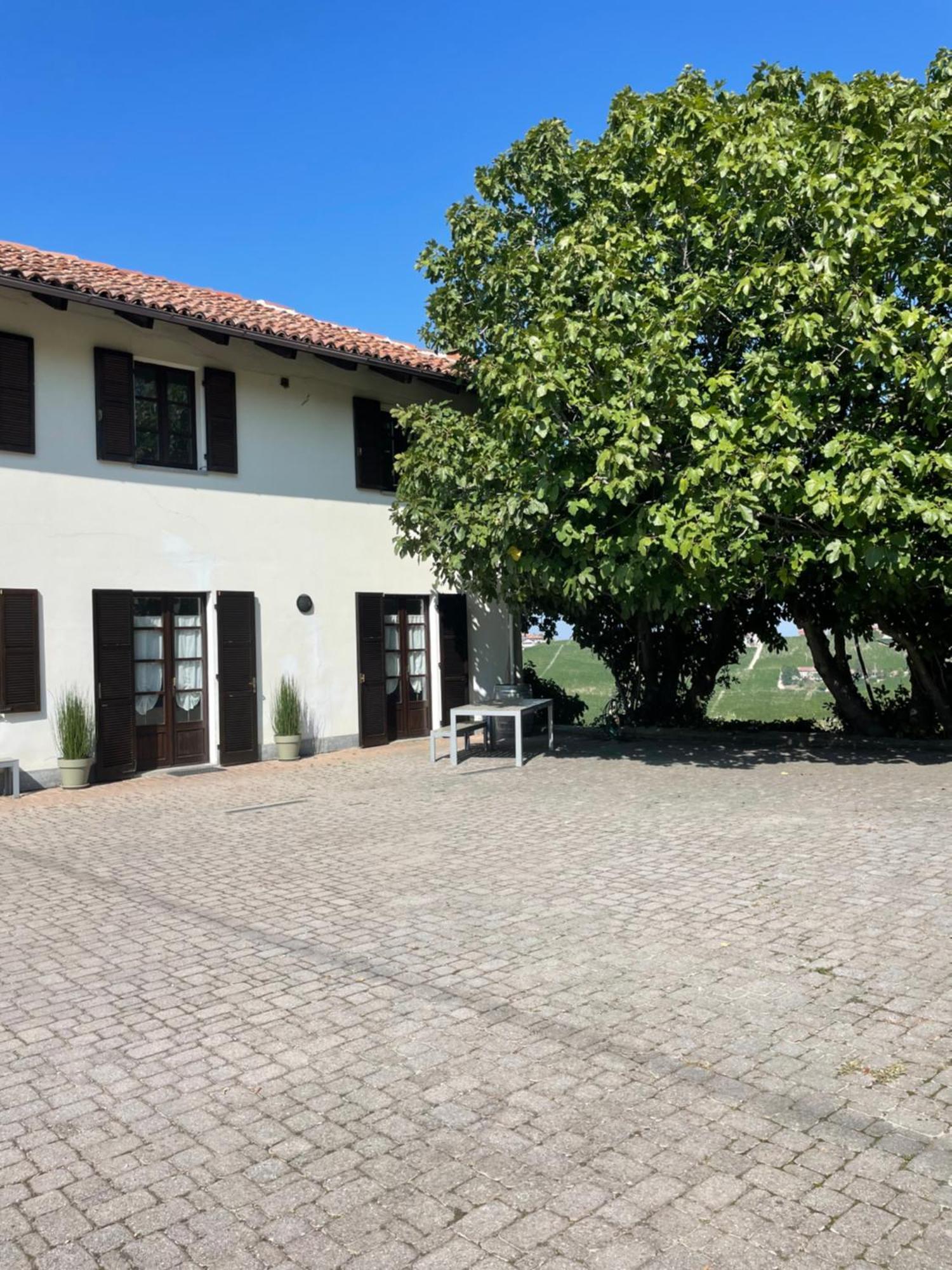 Brisile Casavacanze Barbaresco Buitenkant foto