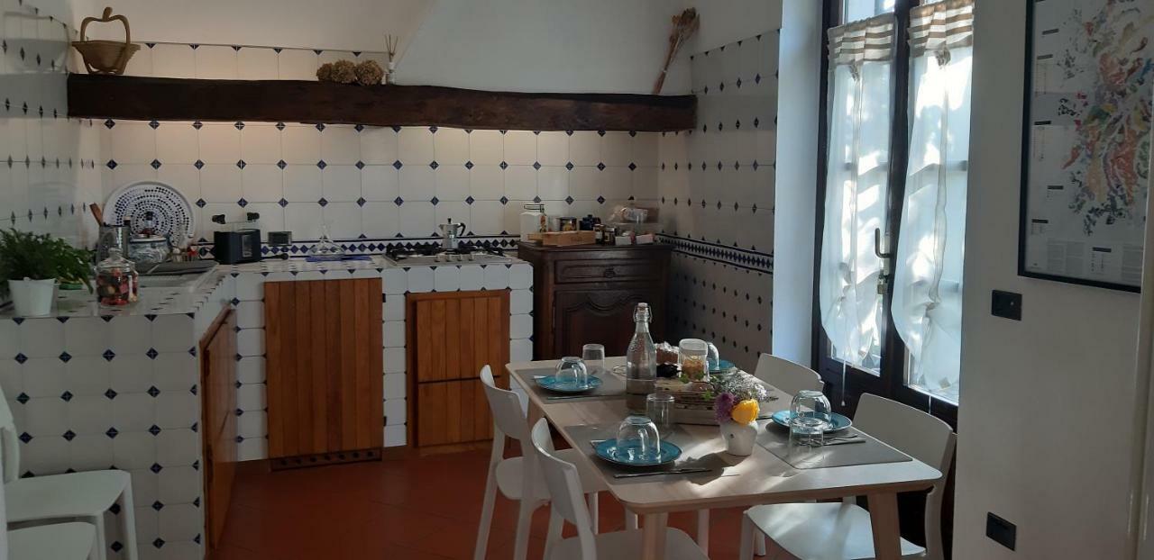 Brisile Casavacanze Barbaresco Buitenkant foto
